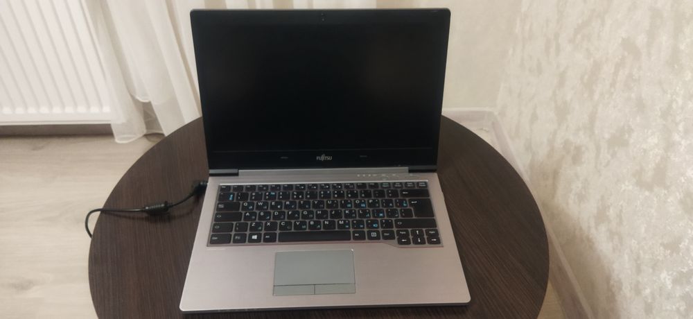 Fujitsu LifeBook U745