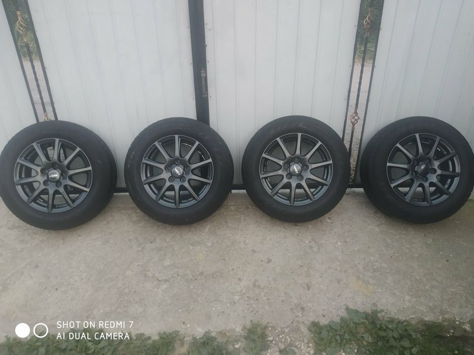 Продається комплект коліс