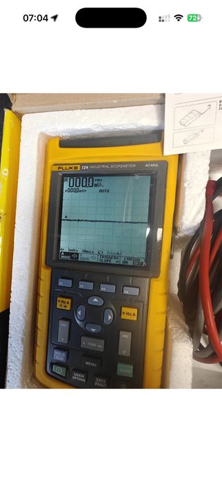Fluke 124 Industrial ScopeMeter 40 MHz – komplet, bardzo dobry stan