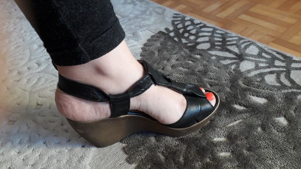 Sandały Ryłko na koturnie r.37