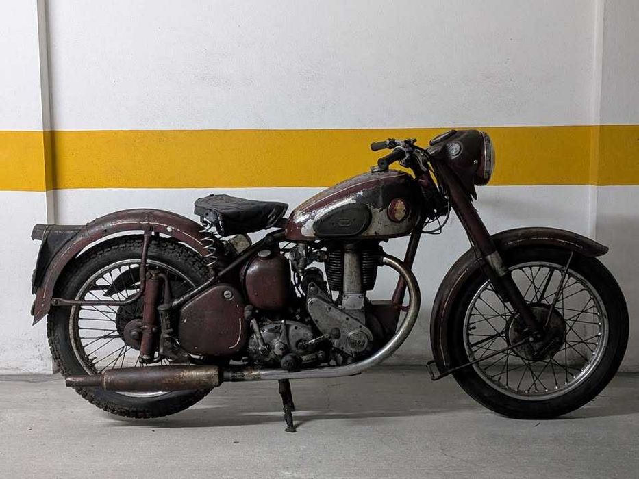 BSA B31 - Motas Antigas