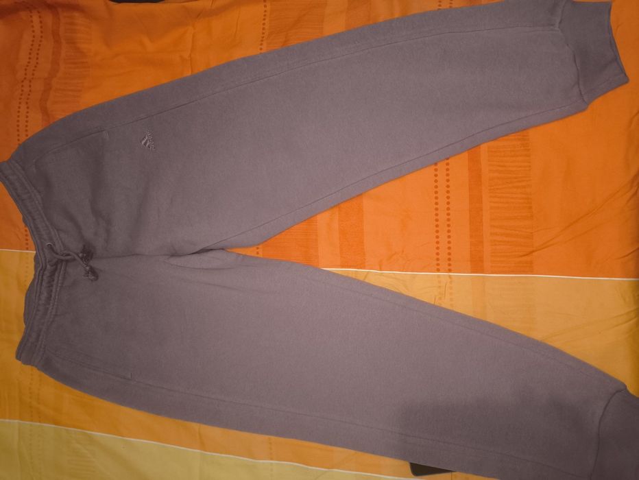 джогери/спортивні штани Adidas,теплі,фірменні,жіночі р.M-L