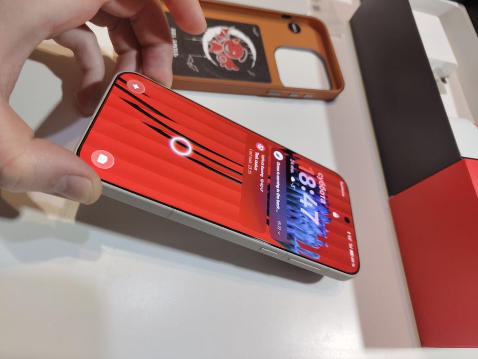 OnePlus 15 Sand Storm   16/512 Oxygen os + чехол и стекло