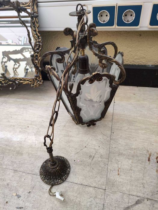 Conjunto peças decorativas Antigas (Candeeiro + Chapeleiro + Cabide)