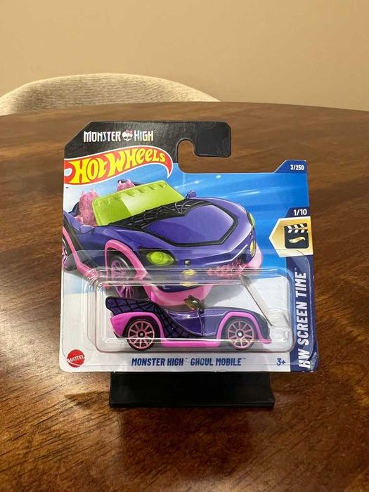 Hot Wheels HYW61 Monster High Ghoul Mobile