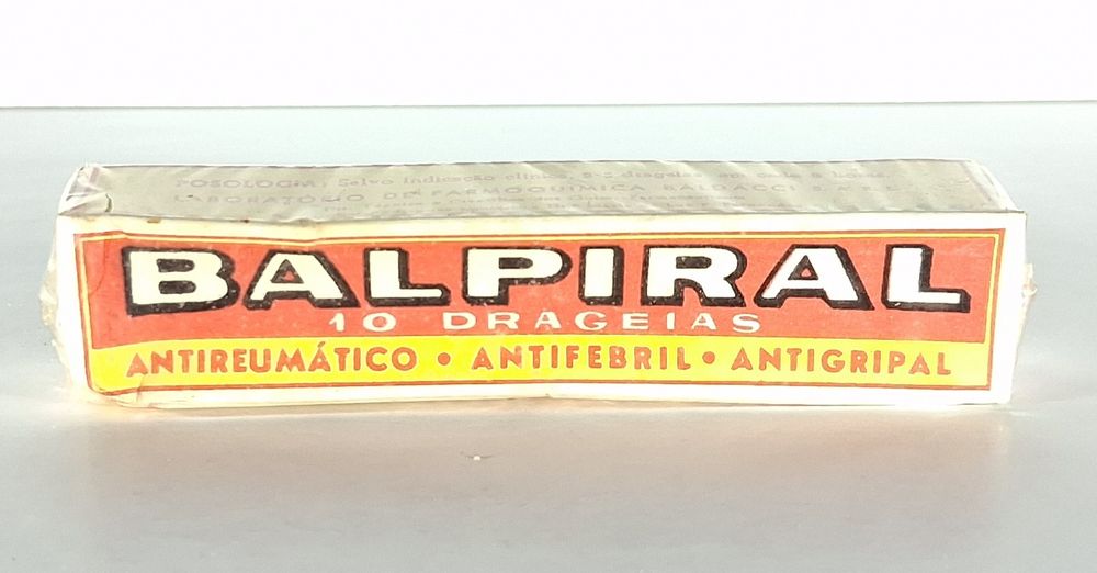 Caixa antiga Balpiral
