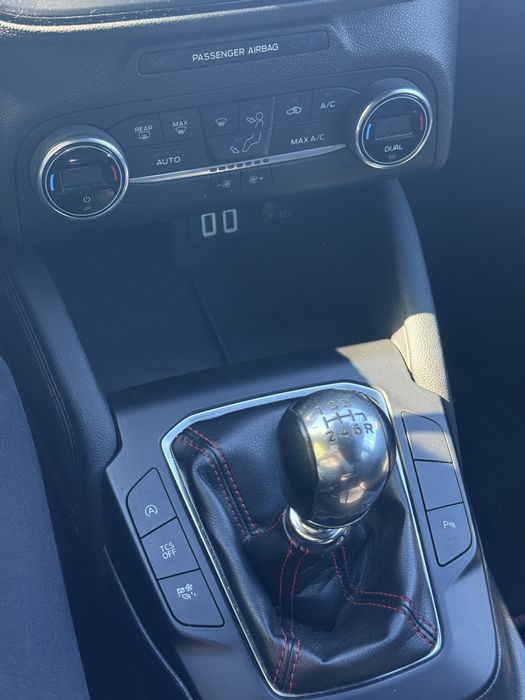 Ford Focus — fotografia 10
