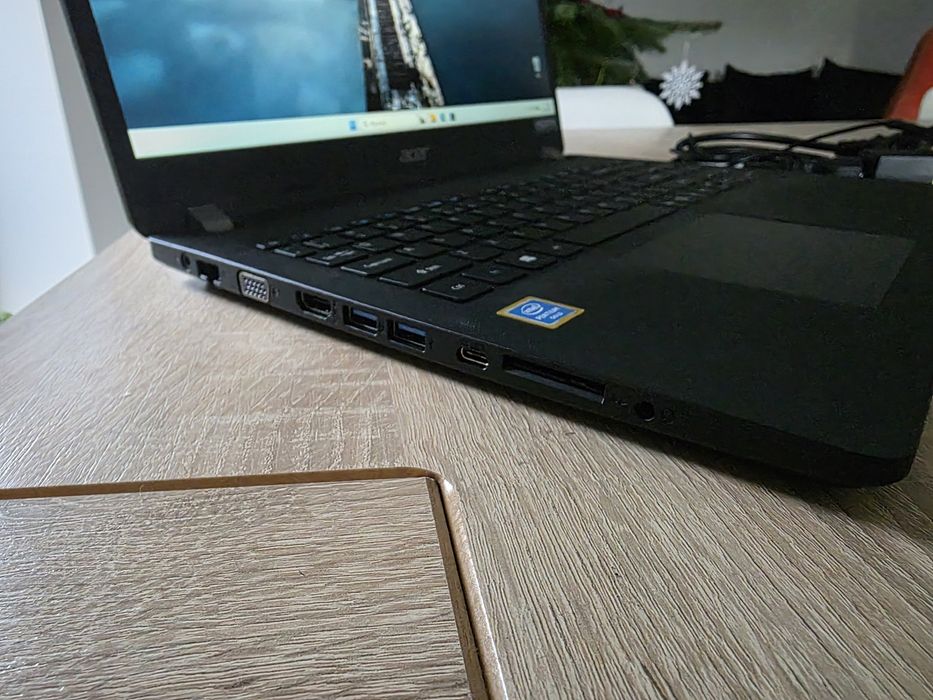 Laptop ACER |8 gb ram | 240 ssd | Intel 6405U | 15,6" | Windows 11 Pro
