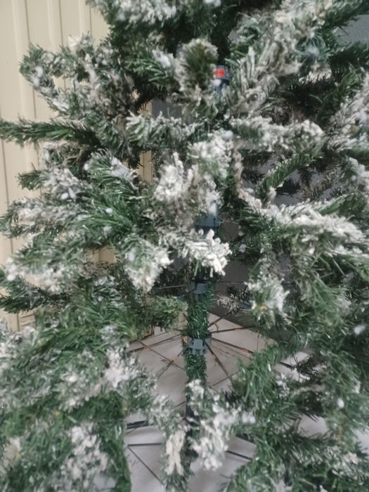 Árvore de natal com efeito neve 1,5m