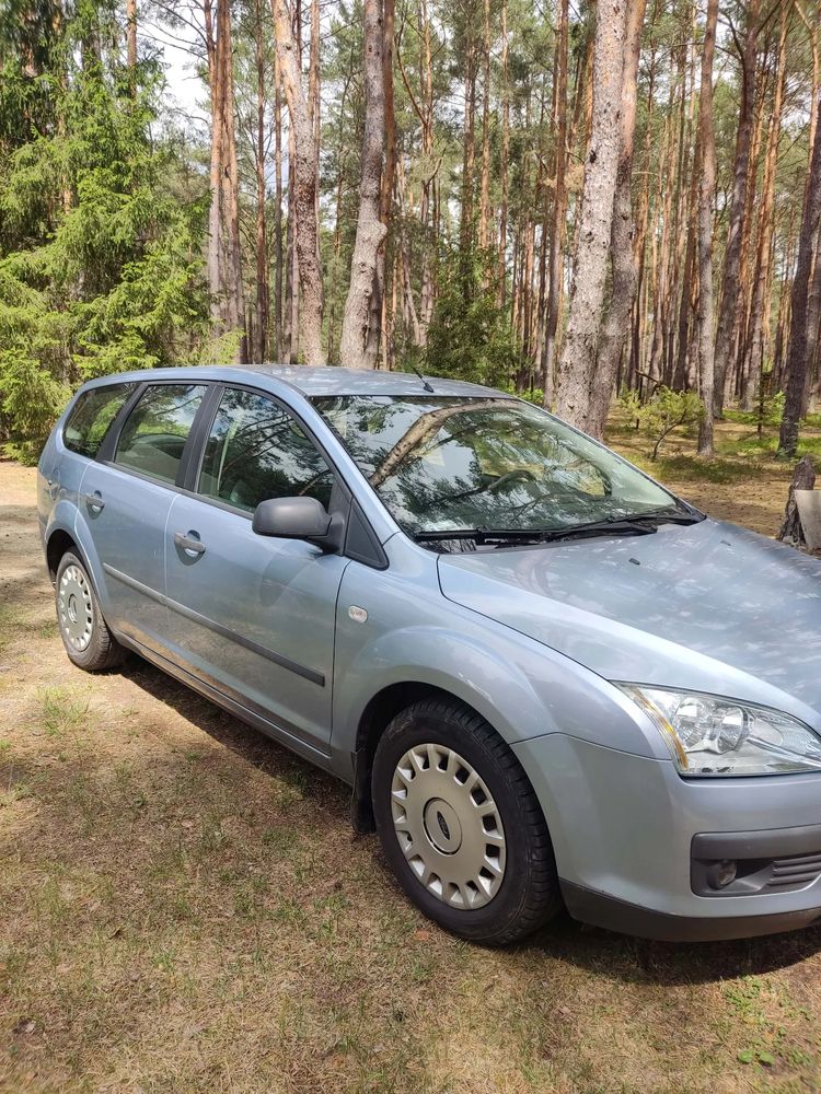 Ford Focus ver-1-6-trend