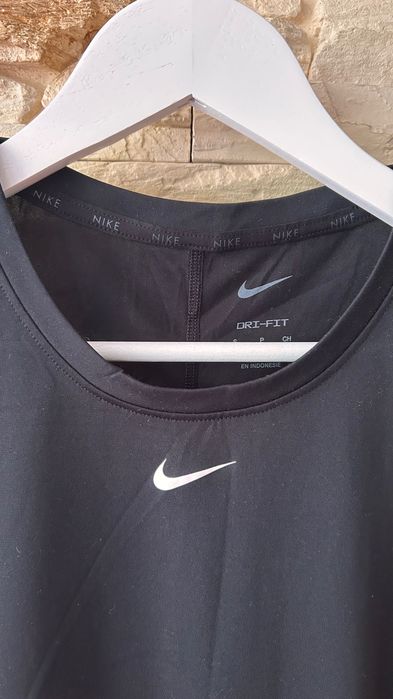Nike performance tank-top