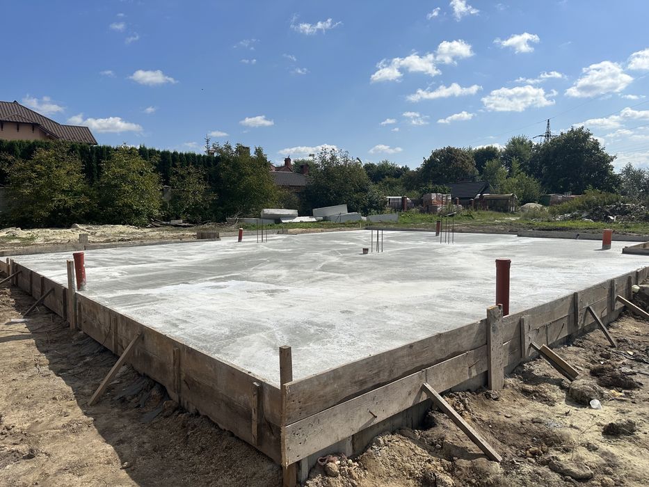 Фундамент, моноліт, опалубка, будівництво