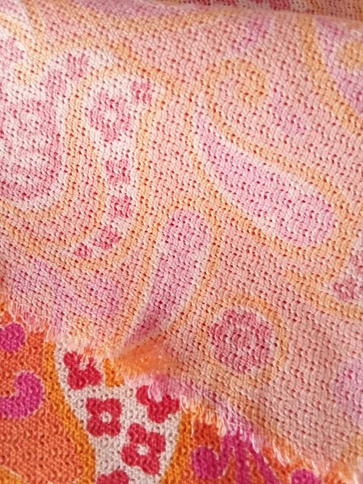 натуральный отрез ткани персиковая с цветами  х/б