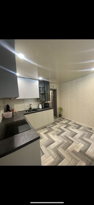 Кухня (угловая )