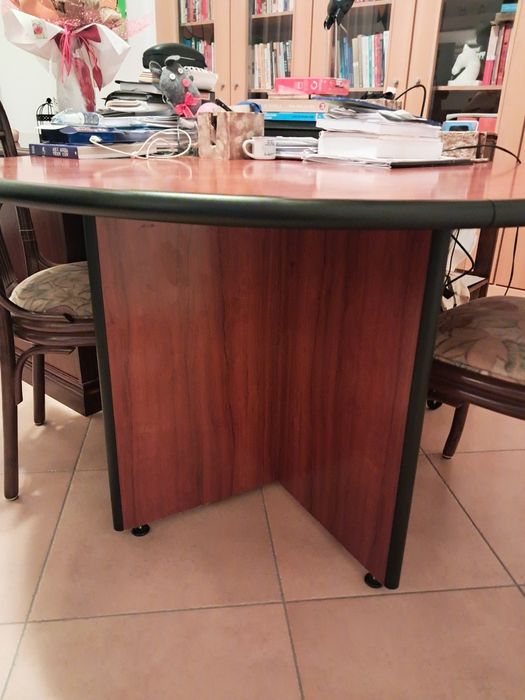 Mesa de trabalho redonda