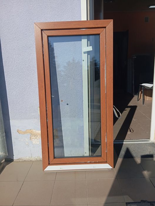 Вікно пластикове колір золотий дуб