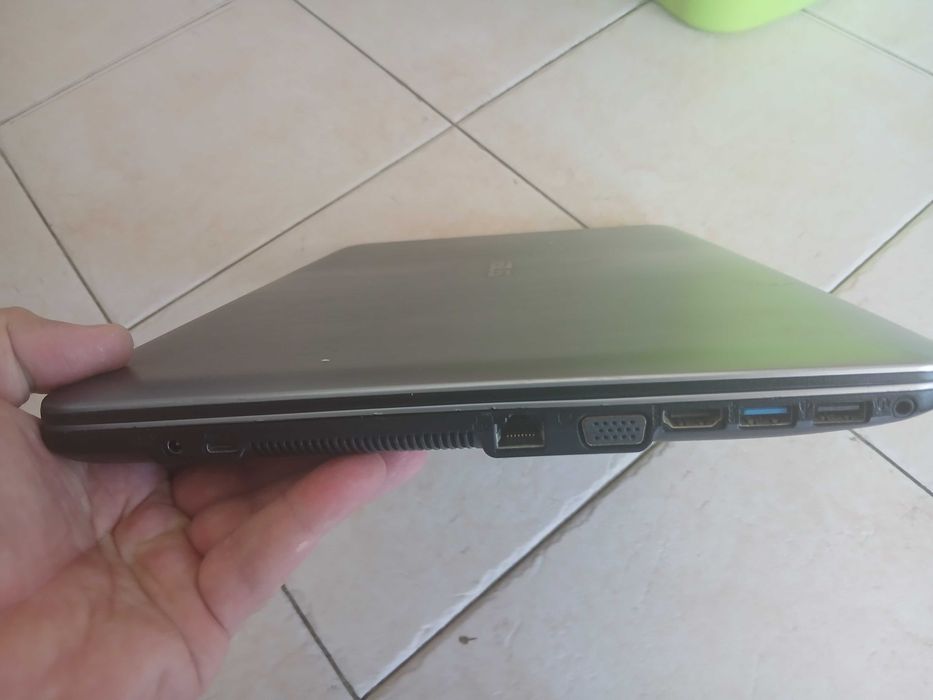 Portátil Notebook Asus f540y (PARA PEÇAS)