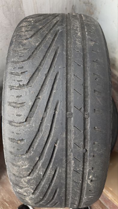 Автомобільні шини Uniroyal RainSport 3 215/55 R17
