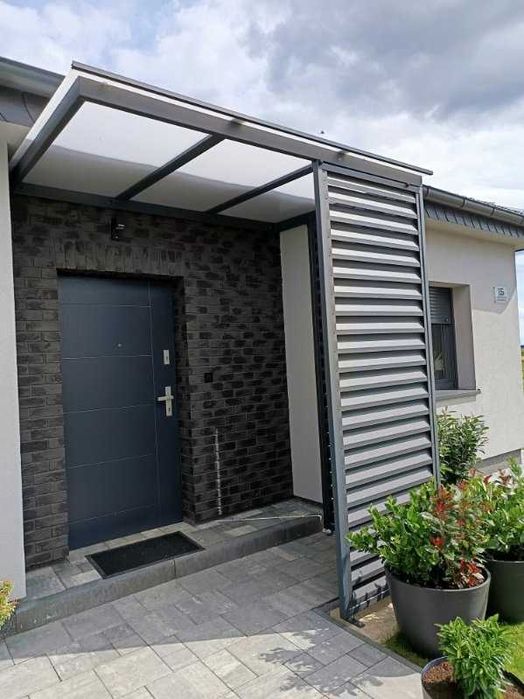 Daszek nad drzwi ,nad pompa ciepła  LAMELE  ,