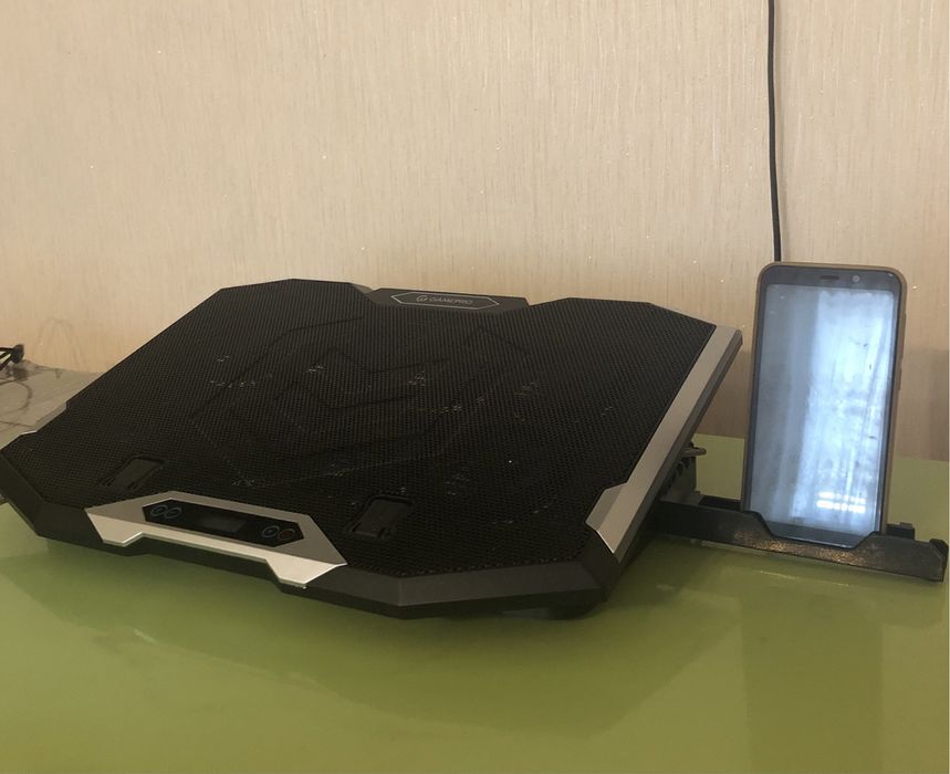 Охолоджуюча підставка GamePro CP870. Ідеальний стан + повний комплект
