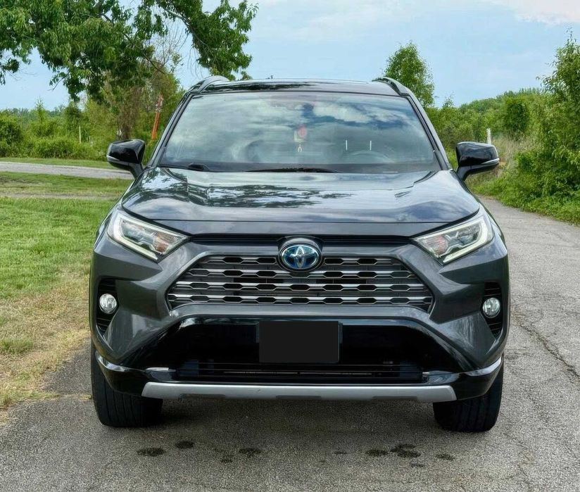 Toyota RAV4 Hybrid XSE      2021