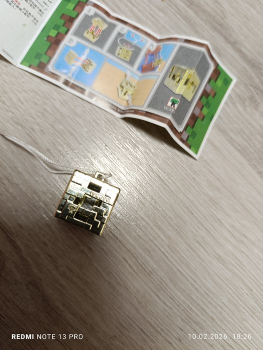 Золотий блок майнкрафт Minecraft kinder joy