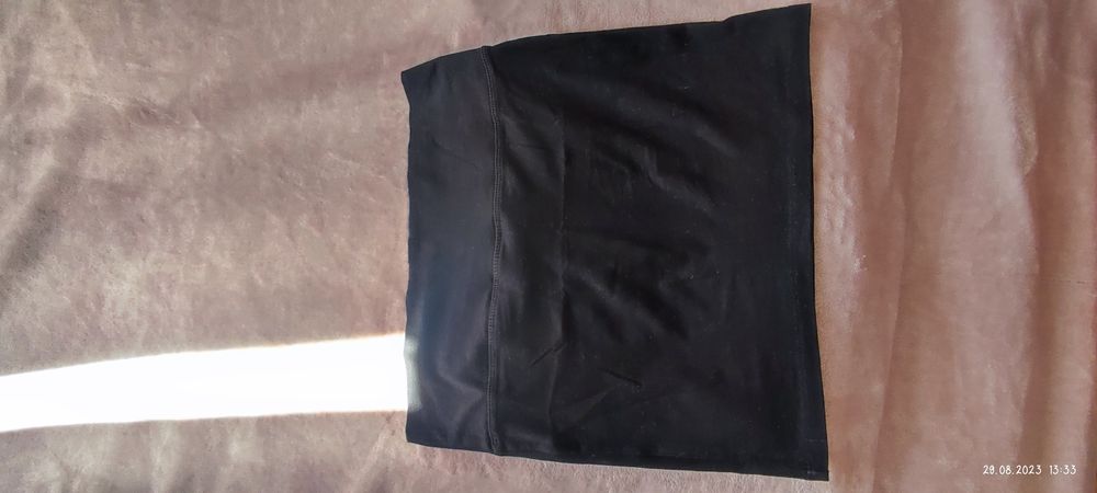 Czarna spódniczka mini