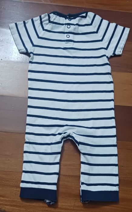 Lote de 4 macacões para bebé - 9 a 12 meses