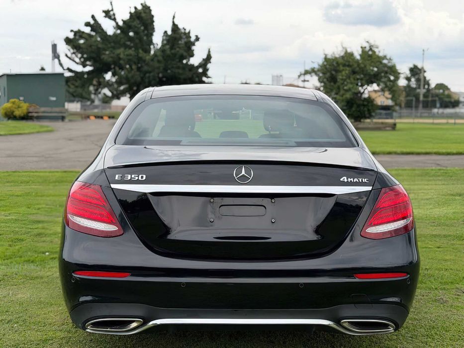 Mercedes-Benz E 350 4MATIC      2020