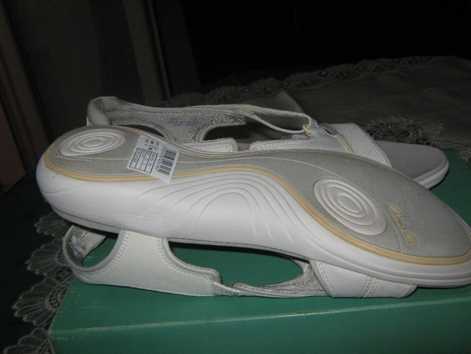 Босоножки Clarks р.41,5