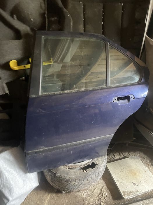 BMW e36 двері синій колір