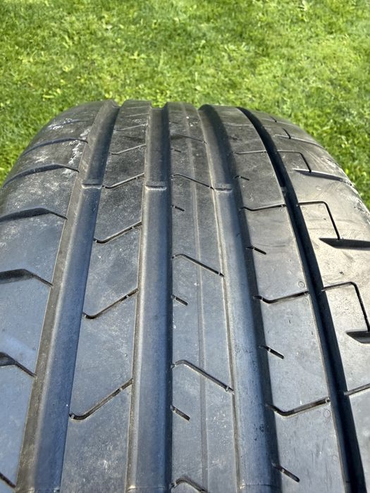 Шина Pirelli P Zero 235/45/20