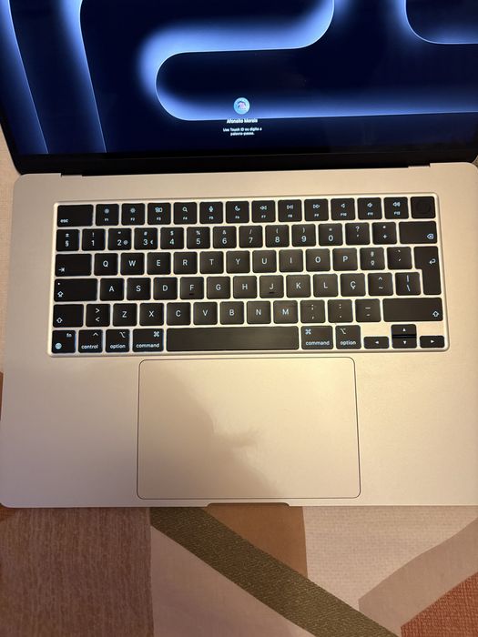 Macbook air m3 15 polegadas