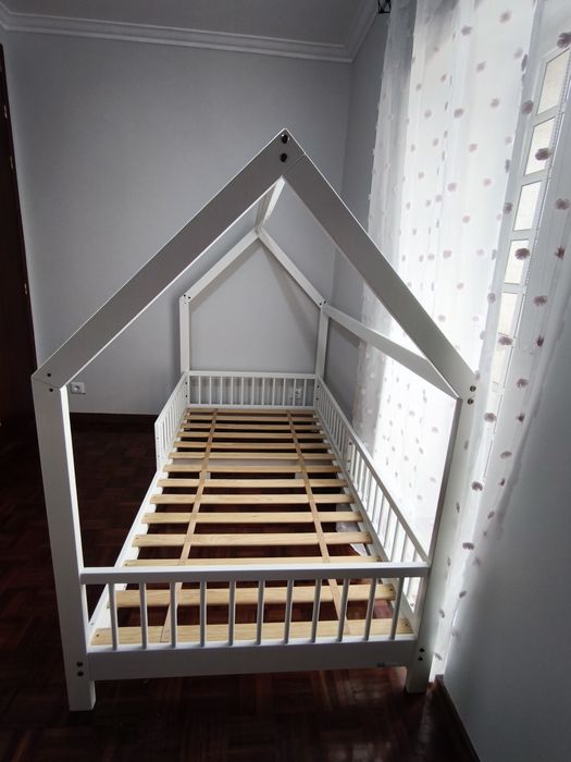 Cama Montessori / Casinha ZY Baby 190x90 cm – Branca