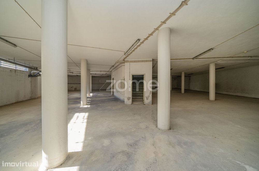 Comércio, oportunidade de investimento no Centro Comercial Barrosel...