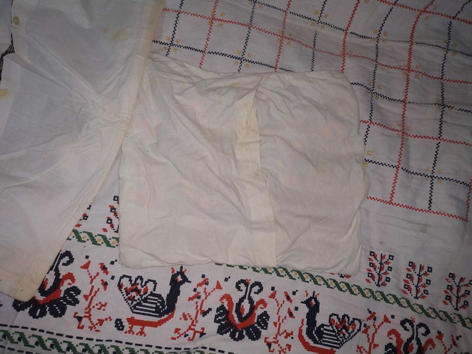 3 вишиті наволочки 1 лотом