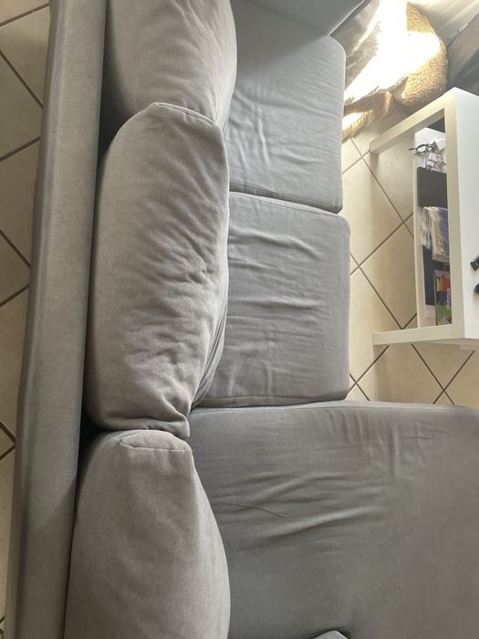 Sofá cinzento da conforama