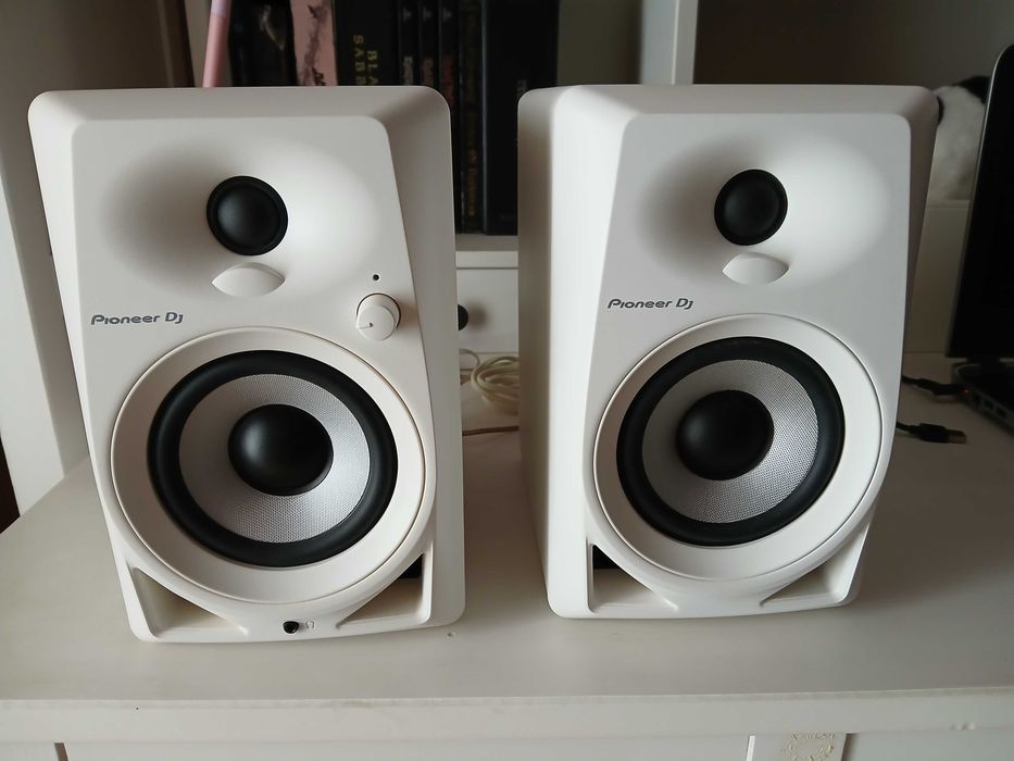 Monitory aktywne Pioneer DJ DM-40W w kolorze białym