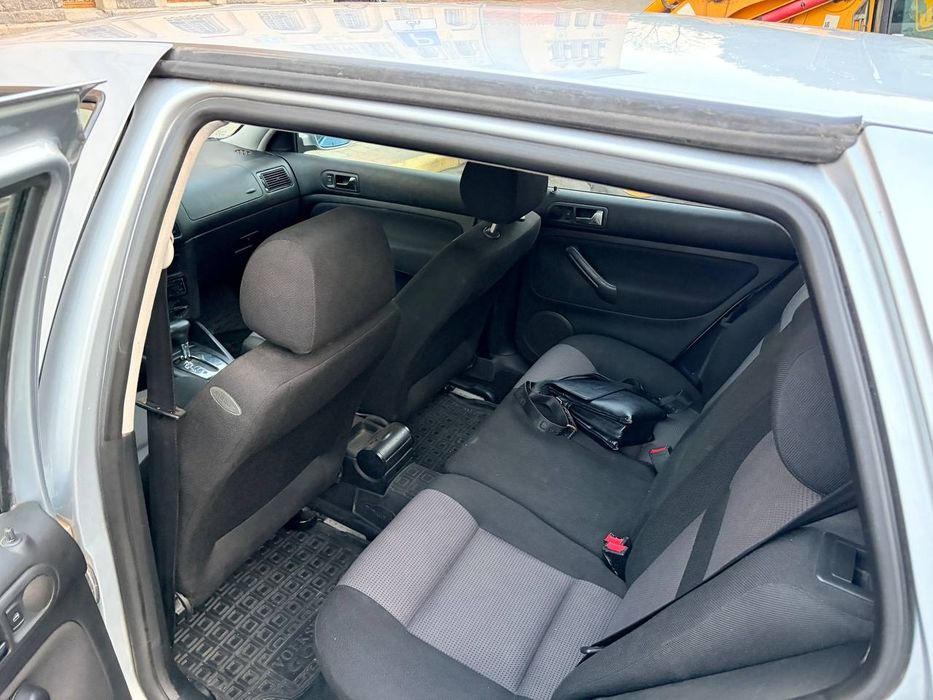Продам Volkswagen Golf 1.6.