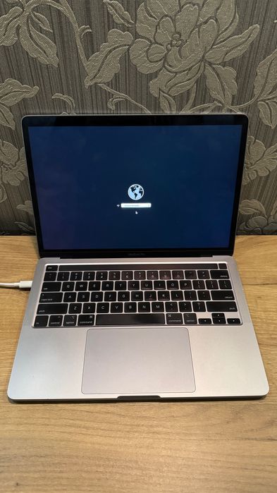 MacBook Pro 13 2020 i5 16 512 Space Gray