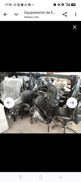 Moveis para escritório com armários.