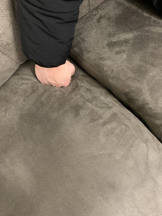 Sofá 3 lugares, castanho, abre nas laterais