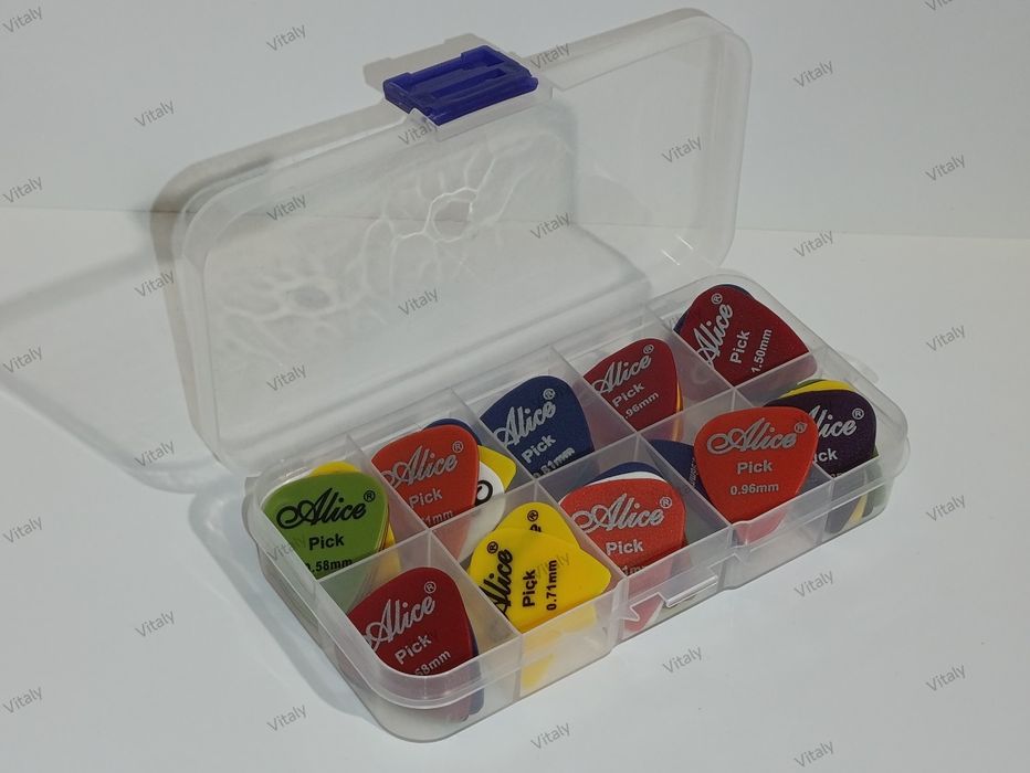 Медиаторы Alice для гитары набор 28 шт. + кейс