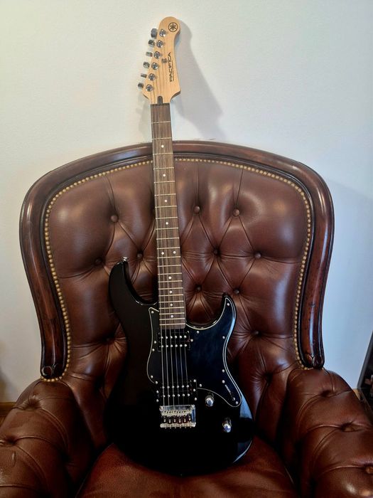Електрогітара Уamaha Pacific 120H, комбо підсилювач Marshall Code 25, чохол електрогітари Gator