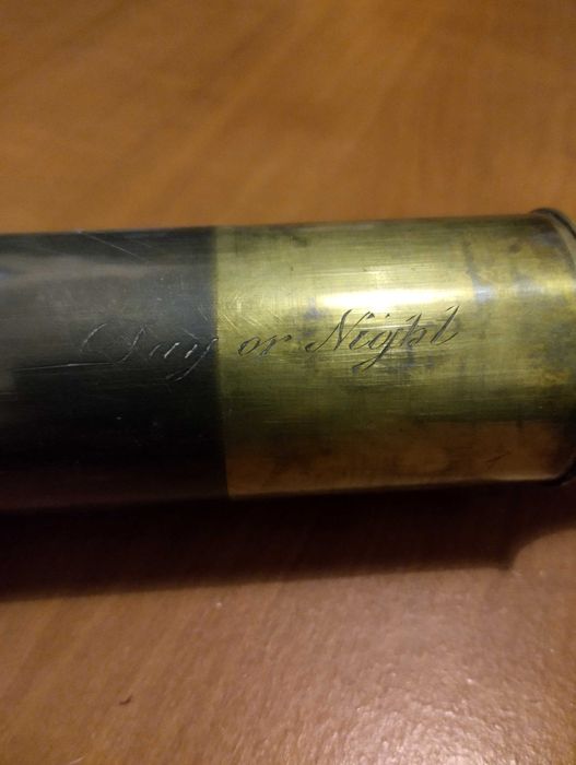 Telescópio vintage  " Day or Night"