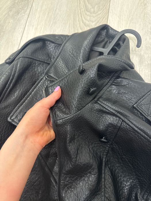 Шкіряна куртка з нової колекції Zara