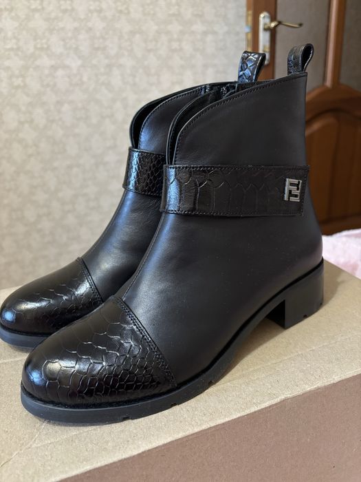 Черевики жіночі з натуральної шкіри