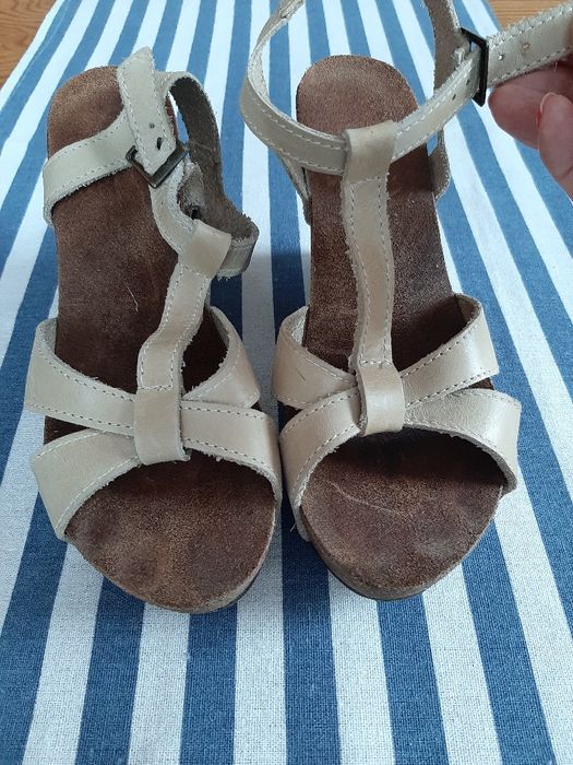 Sandaly koturny skóra 36