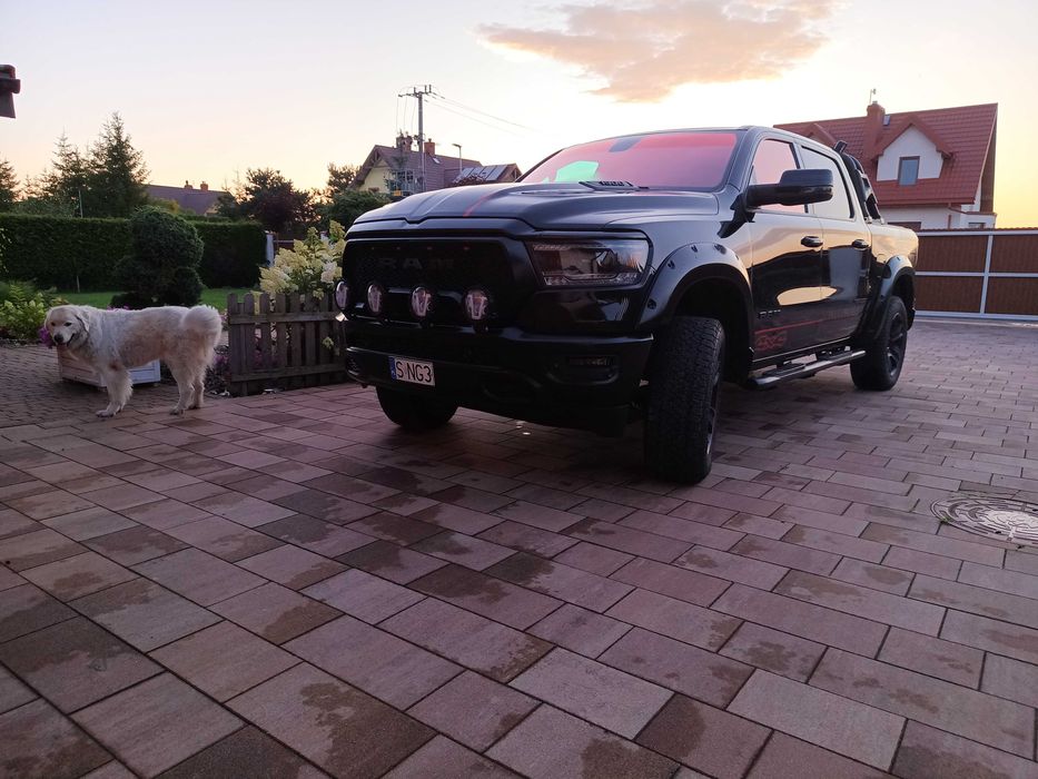 Dodge ram 2020 3.6 V6  LPG 4x4  zadbany