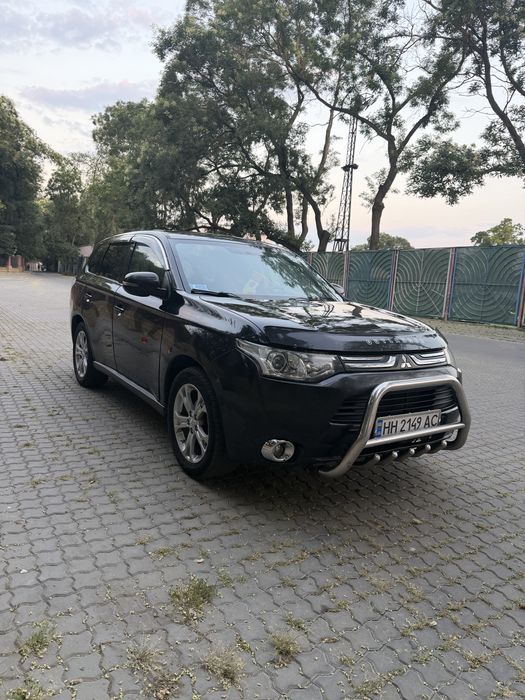 Mitsubishi outlander 3